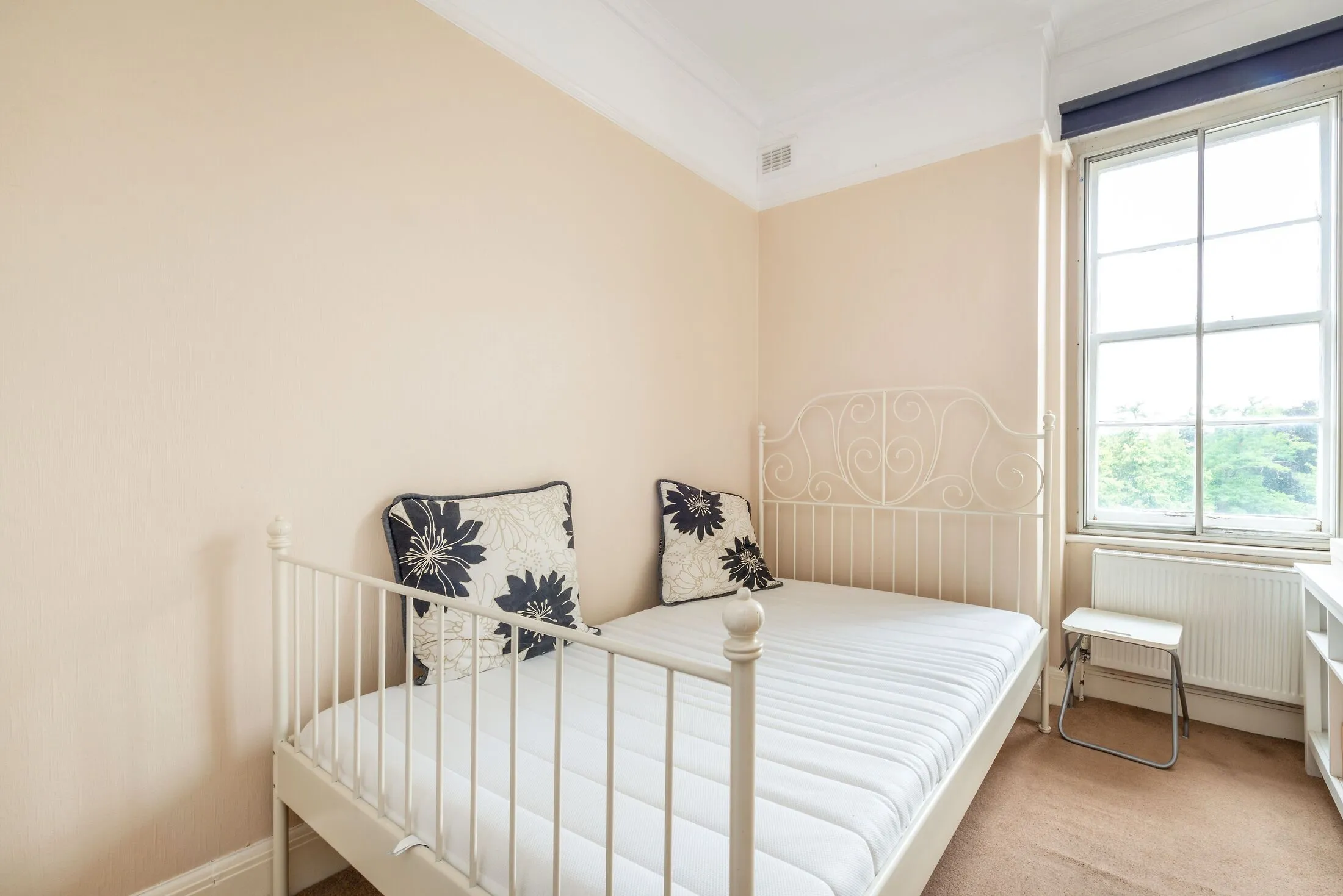 Flat Gunterstone Road in Greater London
