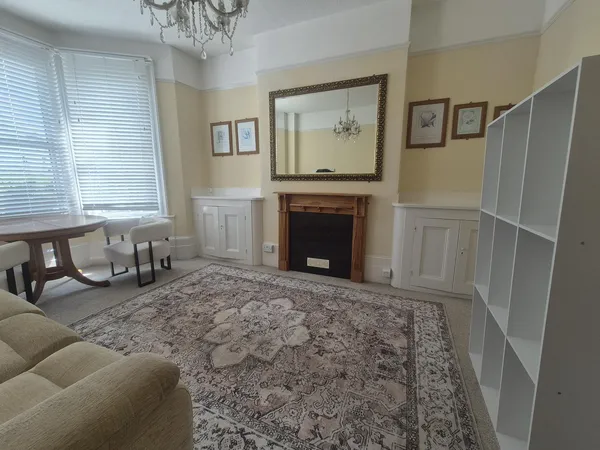 Flat Little Mount Sion in Tunbridge Wells