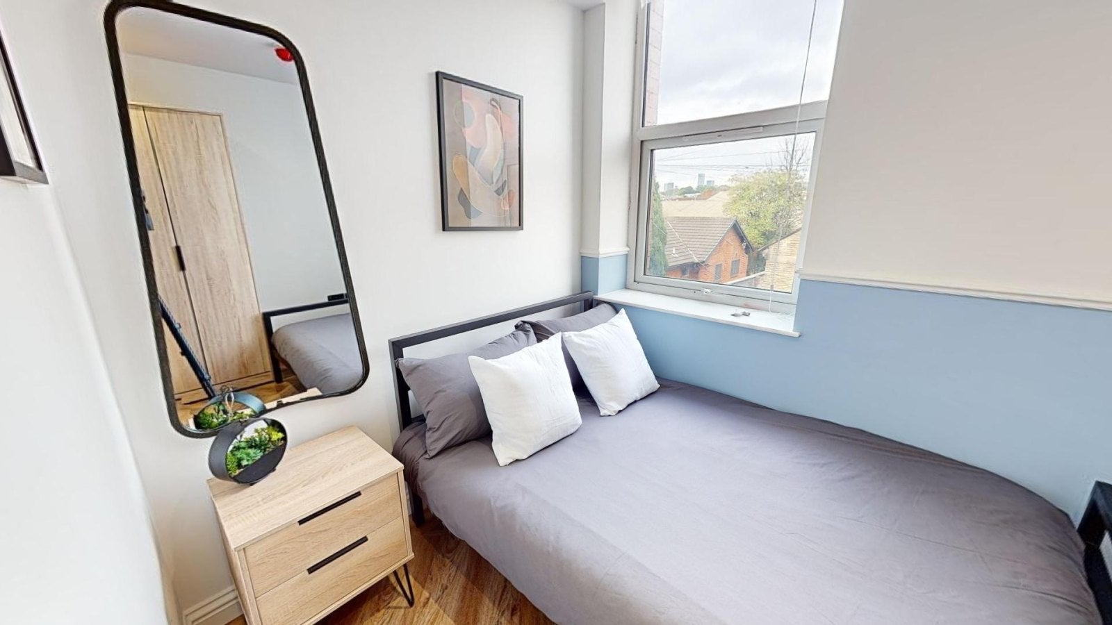 Room Thurloe Street in Manchester