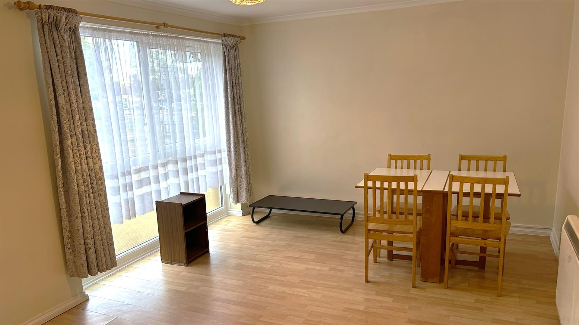 Flat Uxbridge Road in Greater London