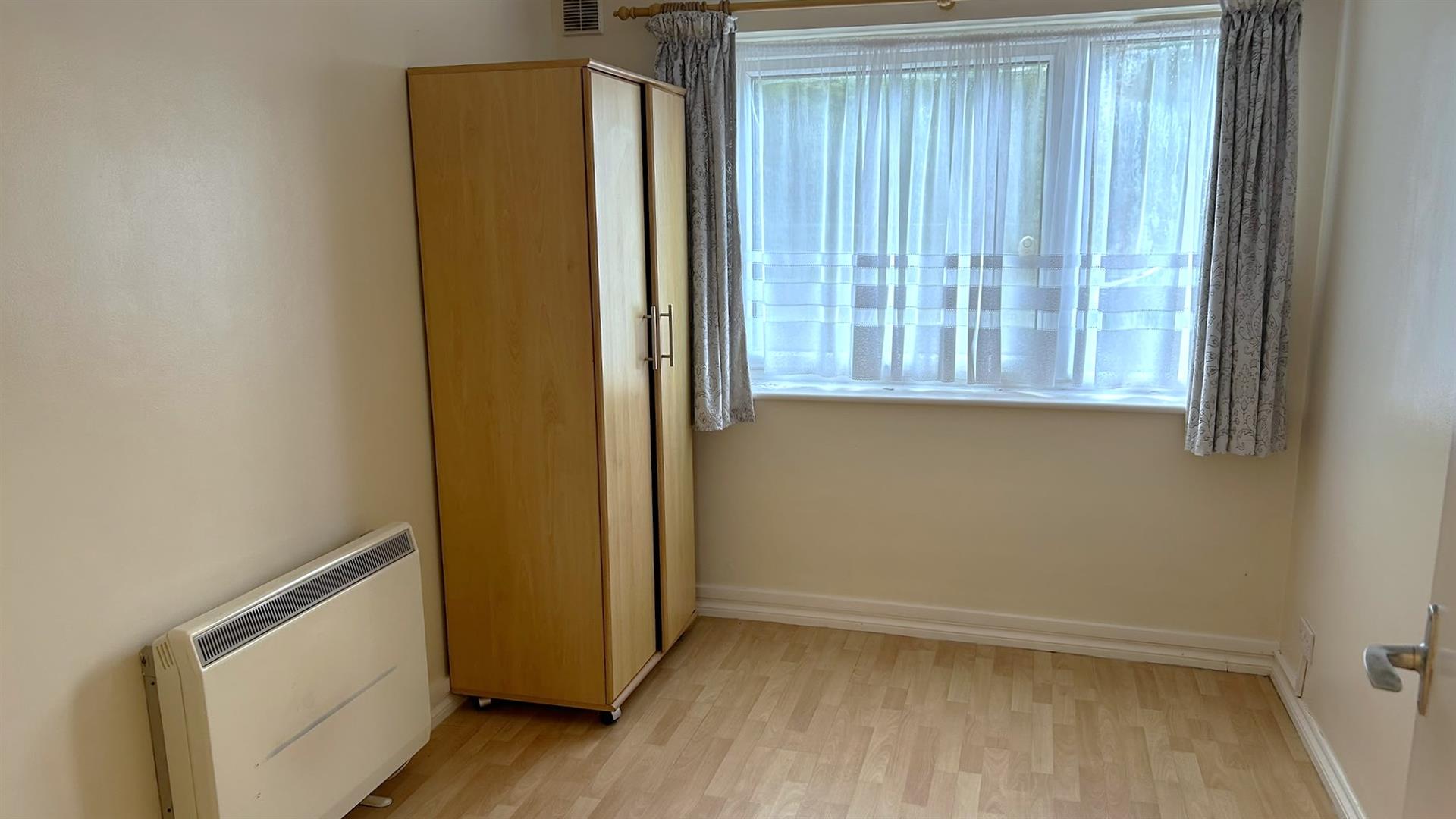 Flat Uxbridge Road in Greater London