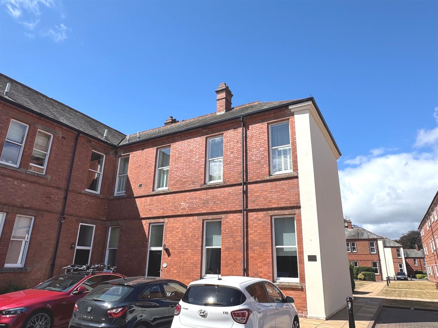 Flat Sharron Drive in Leek