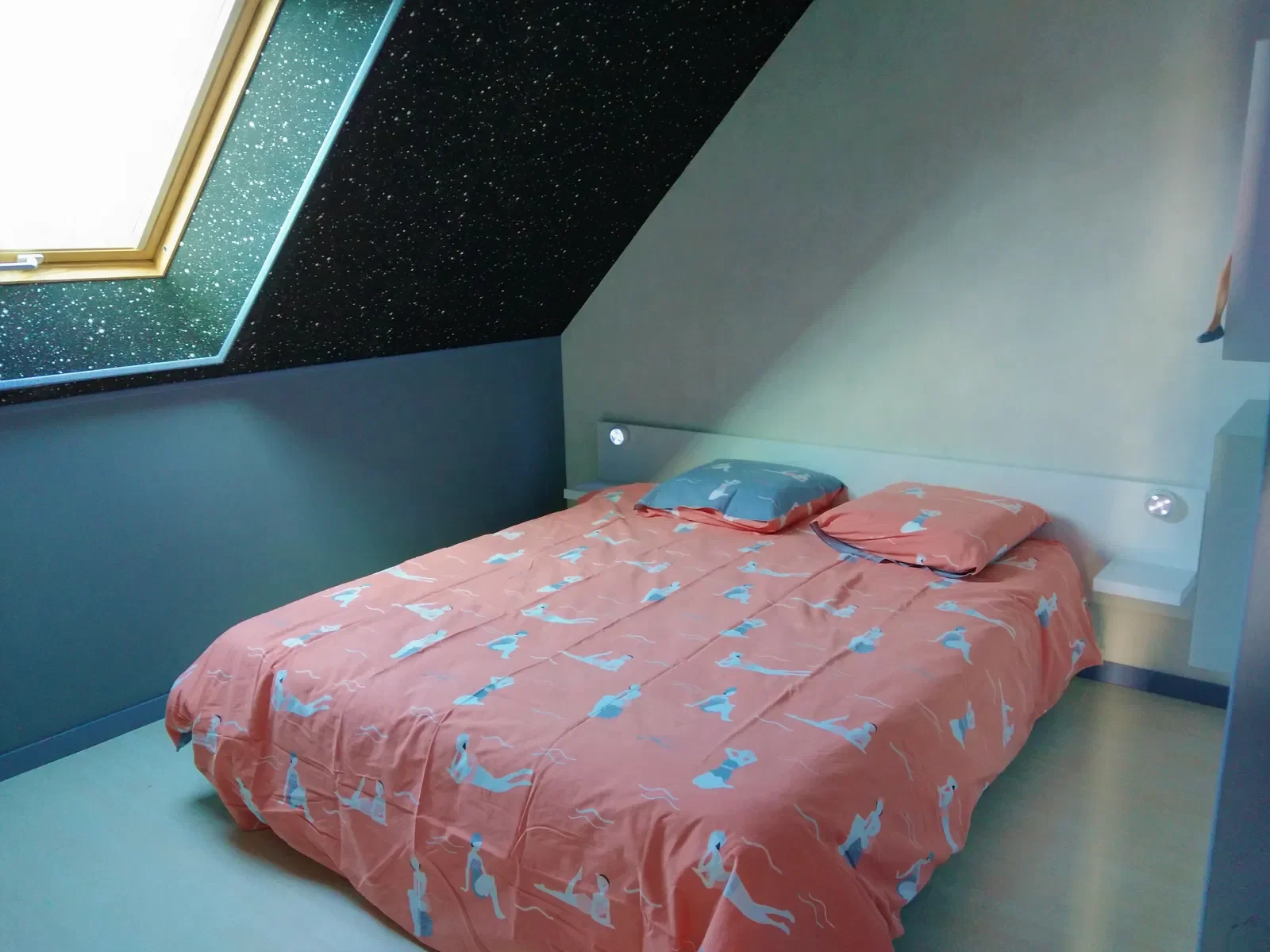 Room Rue Saint-Roch in Torcé-en-Vallée