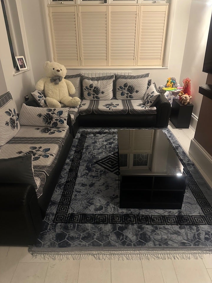 Room Eccleston Crescent in Greater London