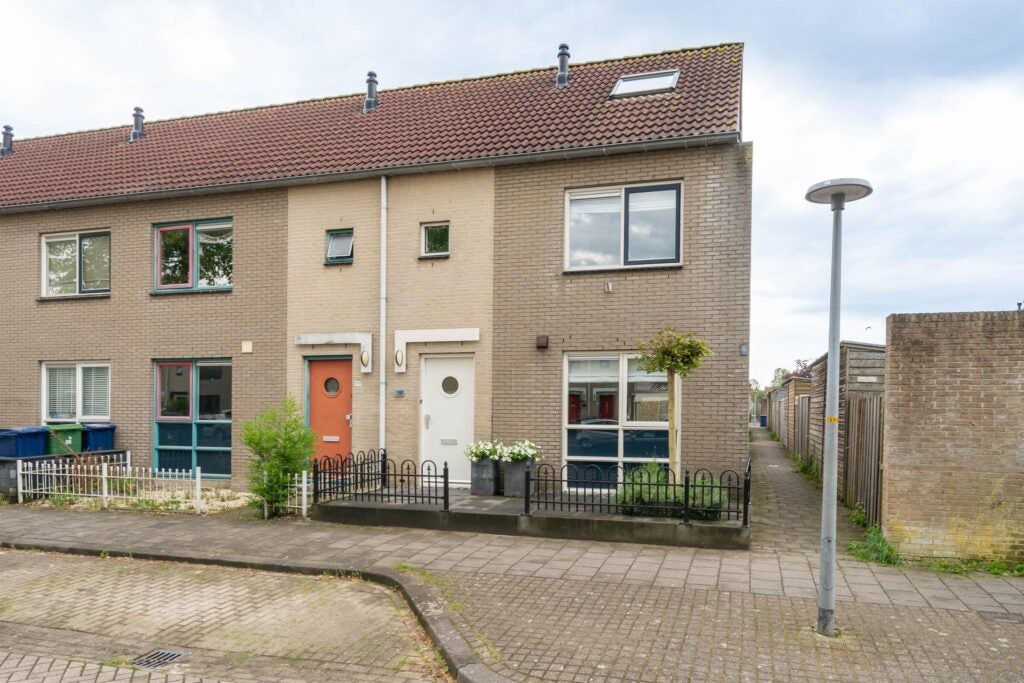 Huis Salsastraat 79 in Almere