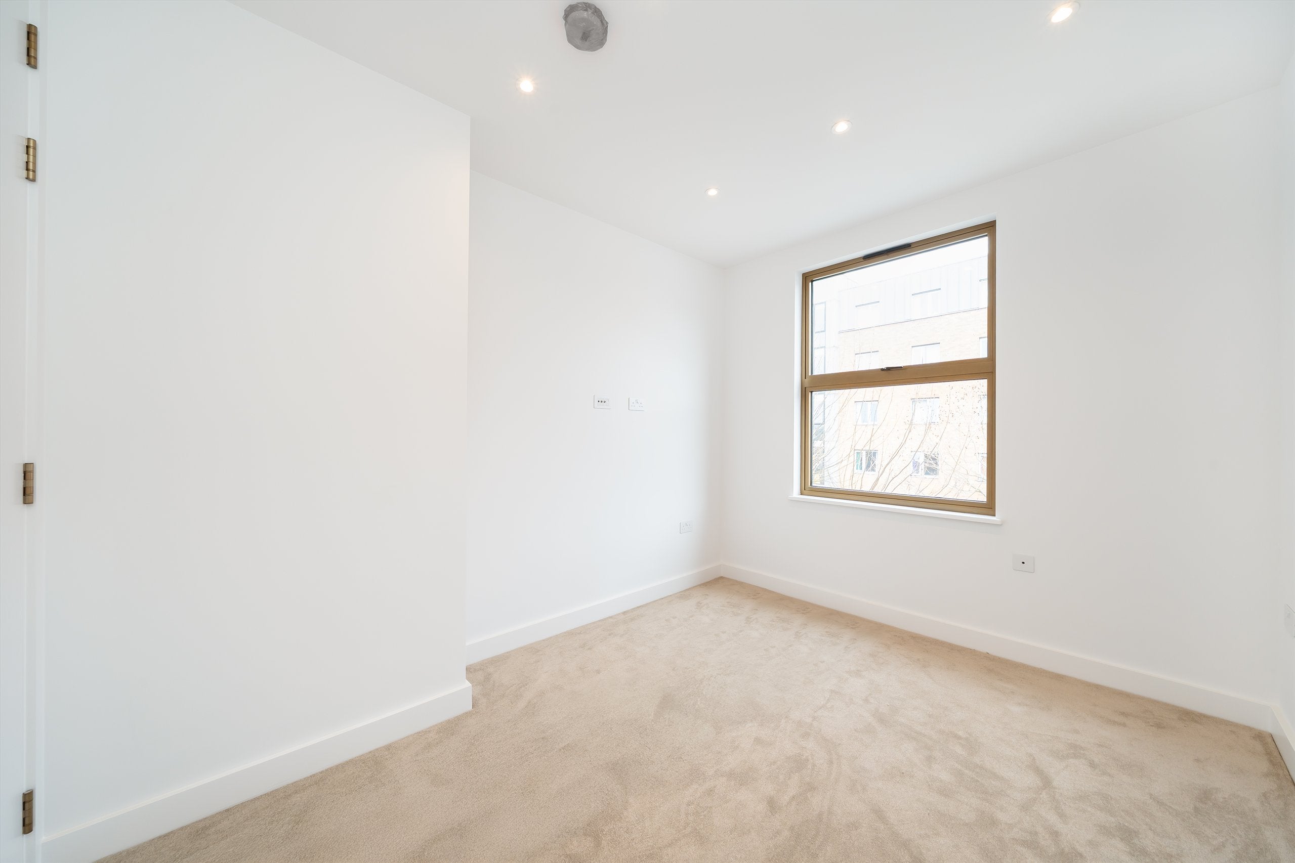 Flat Cricklewood Broadway in Greater London