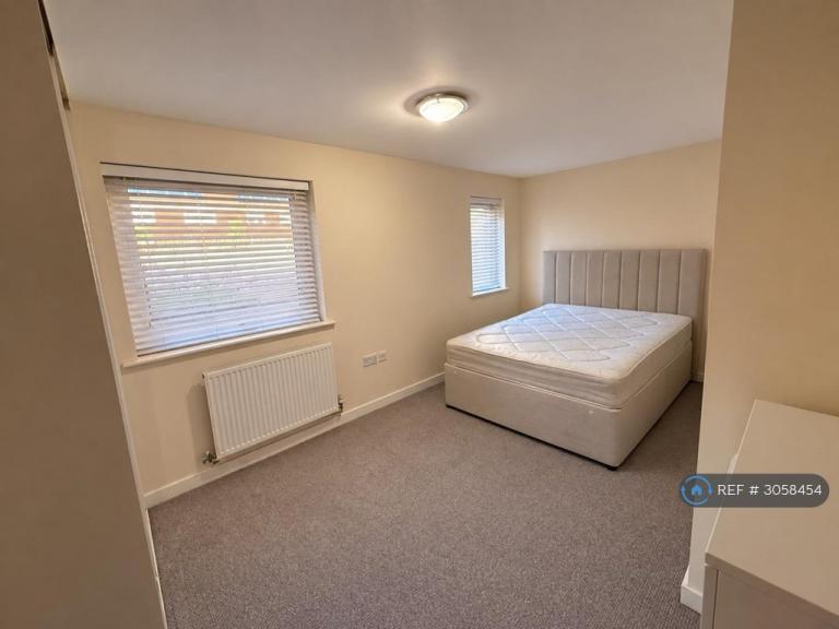 Flat Foster Way in Birmingham