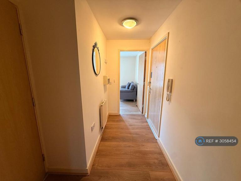 Flat Foster Way in Birmingham
