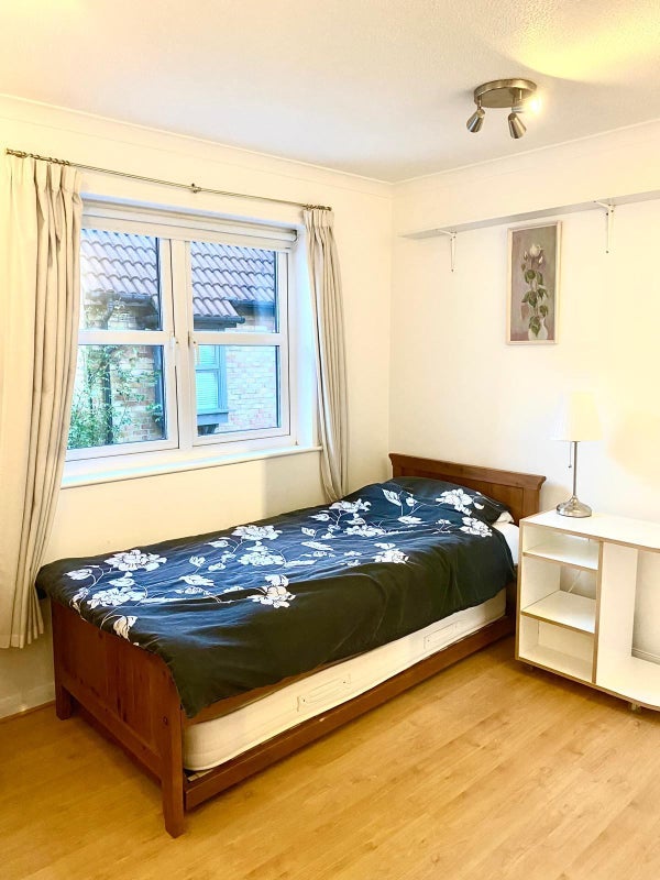 Room St. Crispin's Close in Greater London