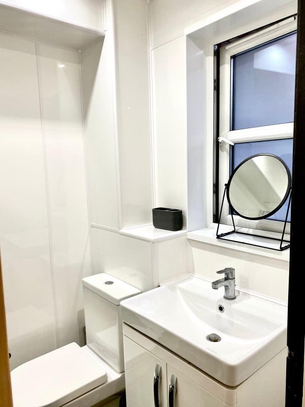 Room St. Crispin's Close in Greater London