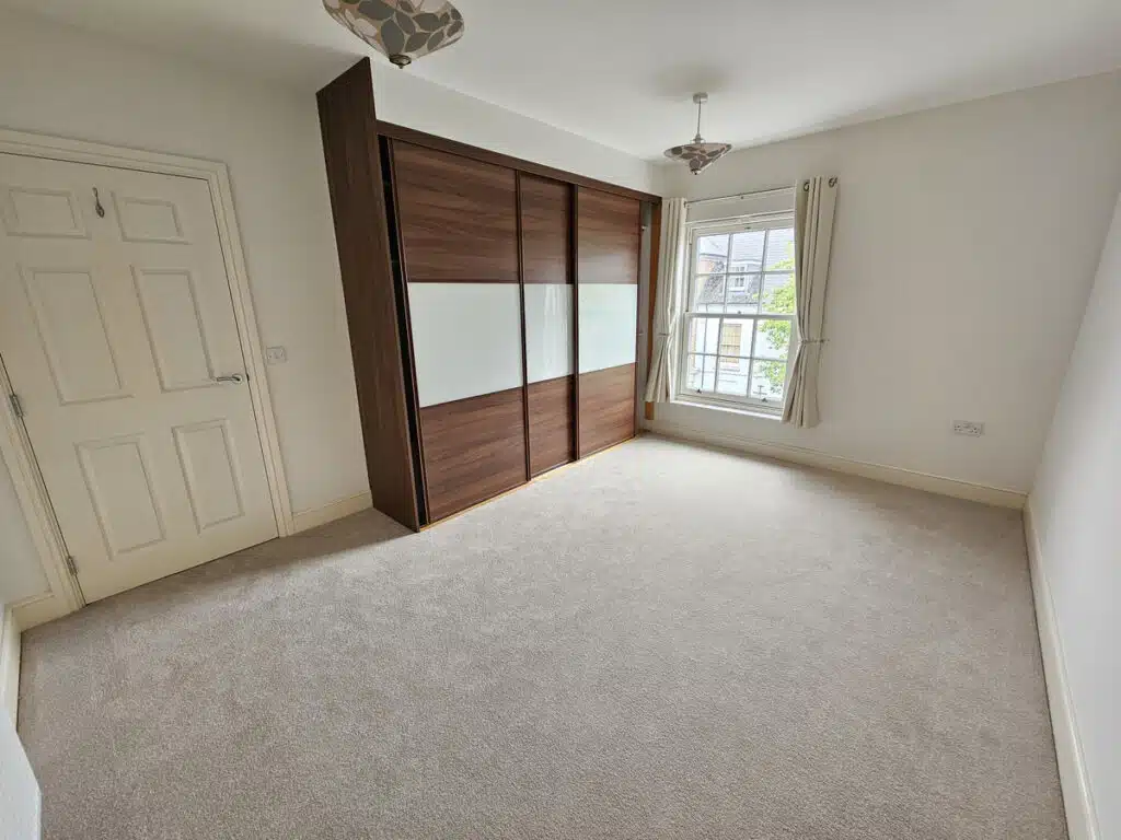 Flat Bridport Road in Dorchester