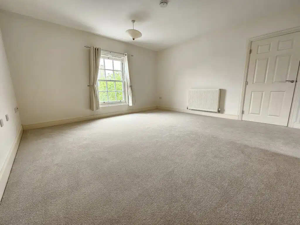 Flat Bridport Road in Dorchester