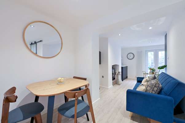 Flat Clarence Road in Windsor