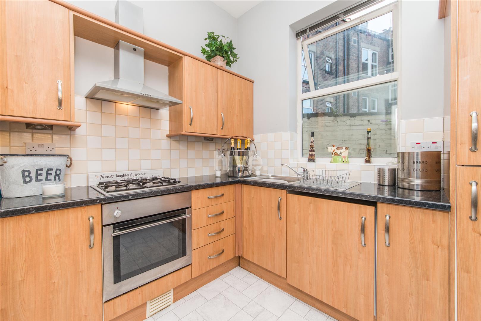 Flat Osborne Terrace in Newcastle upon Tyne