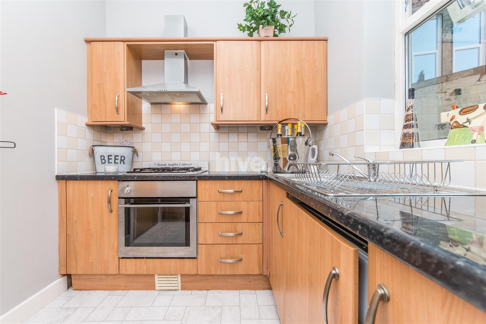 Flat Osborne Terrace in Newcastle upon Tyne