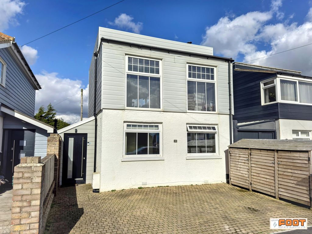 House Sea Front in Havant