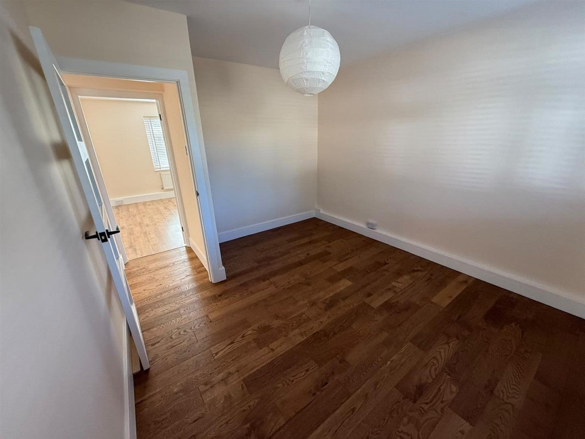 Flat Waterside Close in Greater London