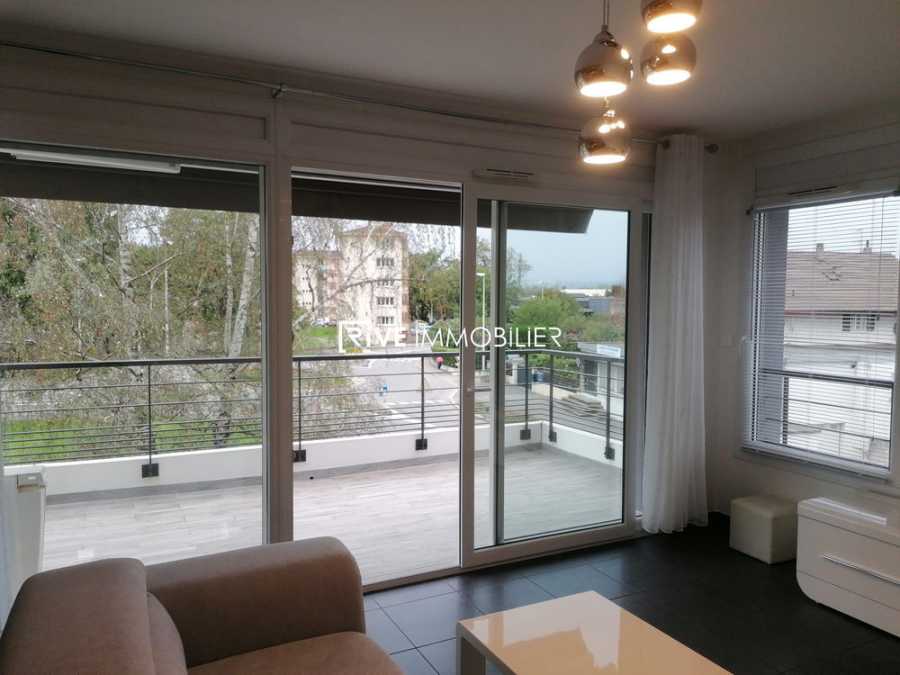Appartement Rue Des Genevrilles à Publier