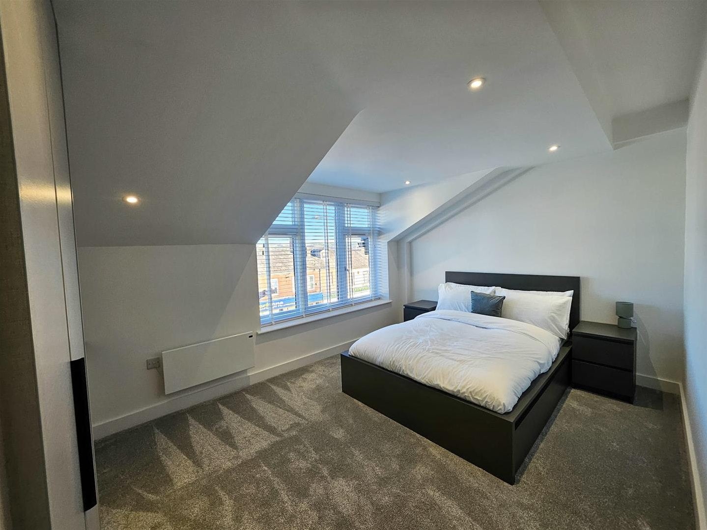 Flat Halliwell Road in Bolton