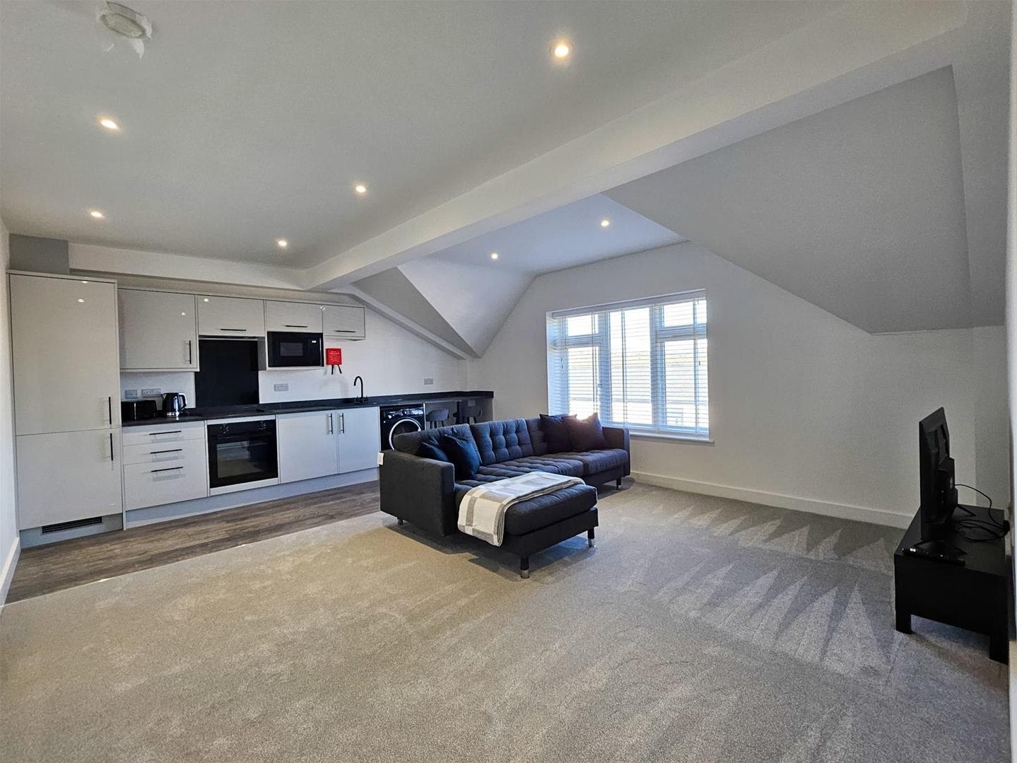 Flat Halliwell Road in Bolton