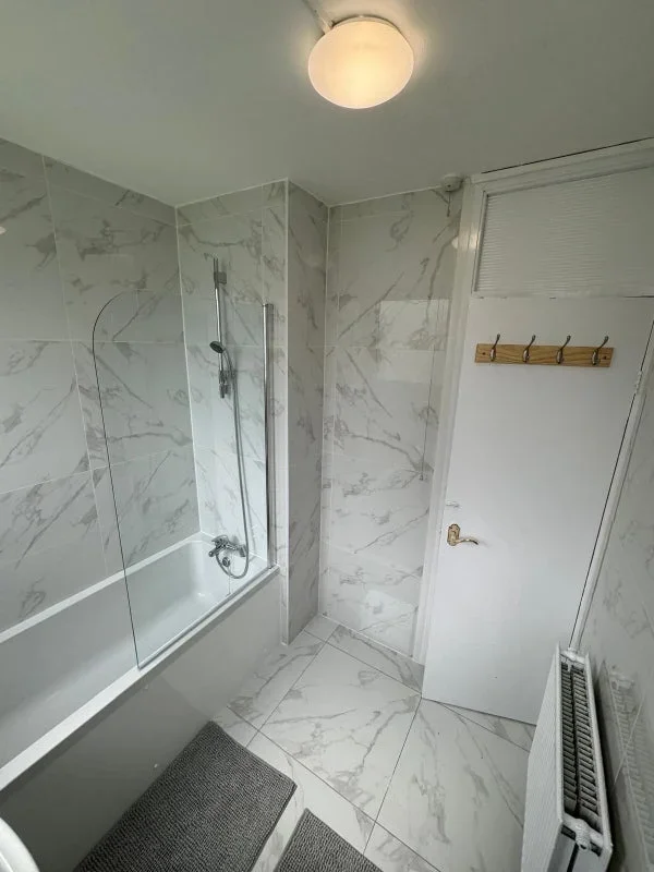 Room Whitechapel Road in Greater London
