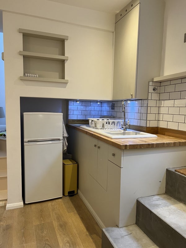 Flat Atherden Road in Greater London