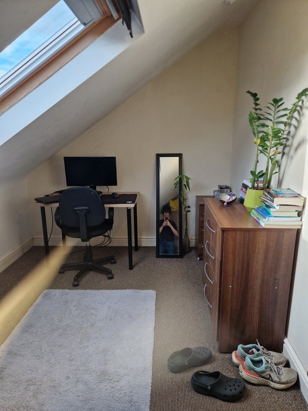 Room Miskin Street in Cardiff