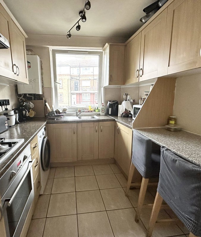 Room Balaclava Road in Greater London
