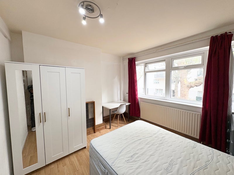 Room Balaclava Road in Greater London