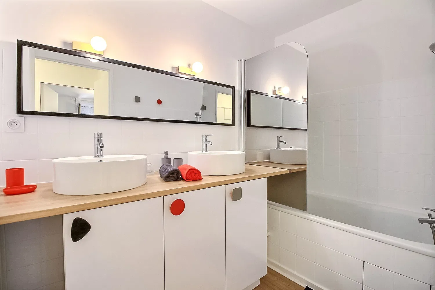 Chambre Rue Henri IV à Nîmes