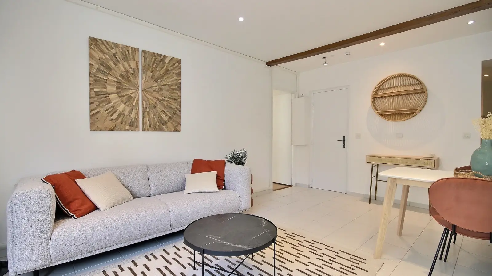 Flat Rue de Romainville in Les Lilas