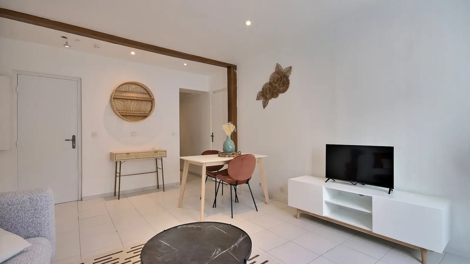 Flat Rue de Romainville in Les Lilas