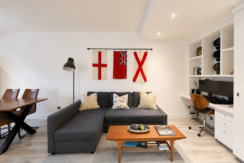 Flat Warwick Road in Greater London