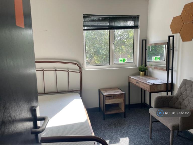 Room Medway in Tamworth