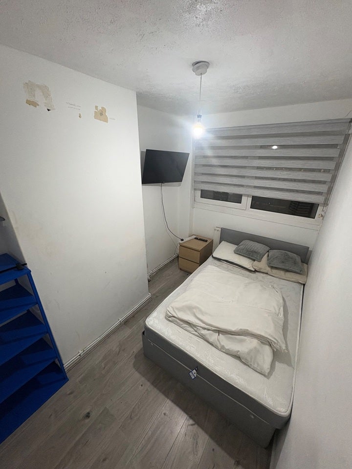 Room Greenwood Road in Greater London