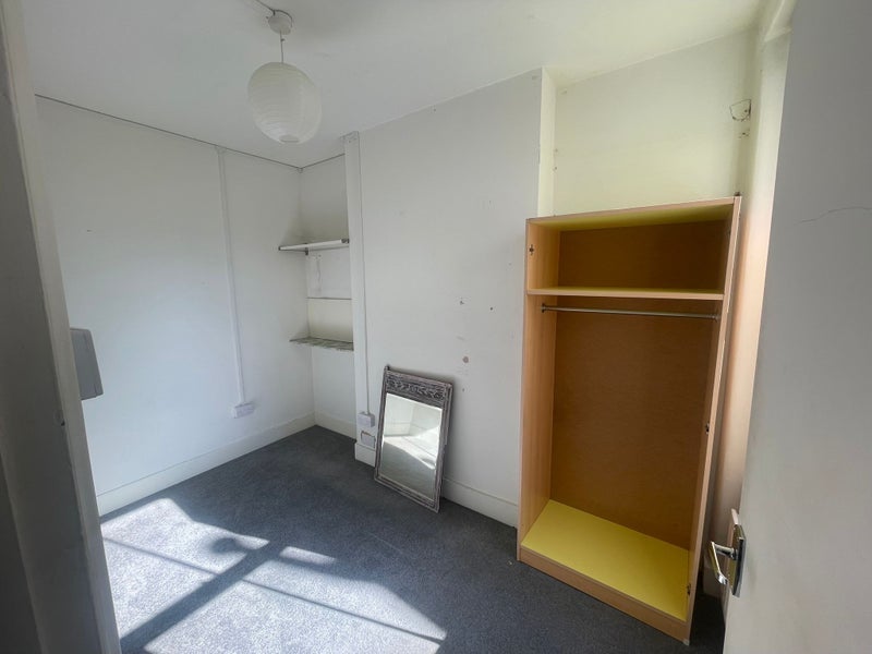 Room Southwell Road in Greater London