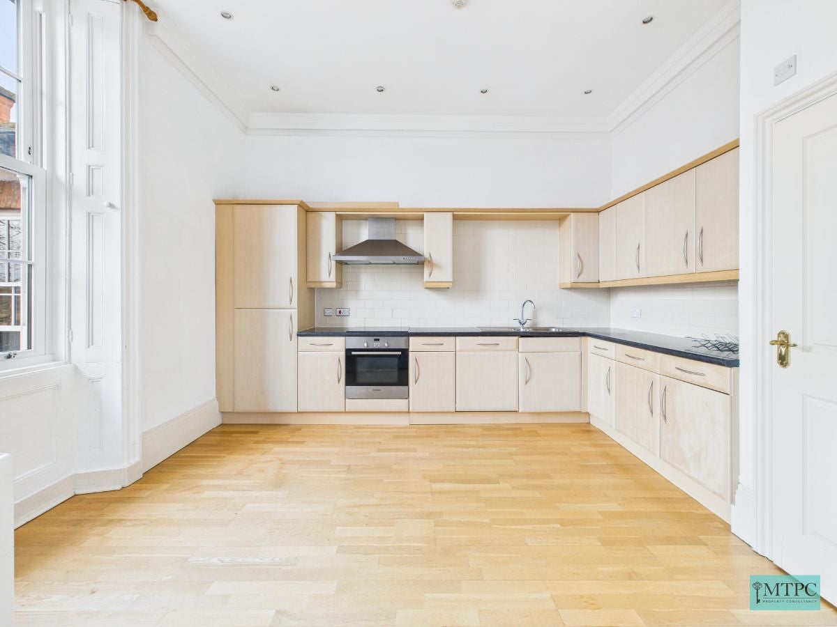 Flat Dower Chase in Escrick