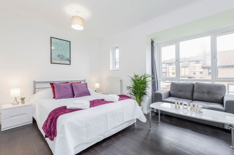 Room Sterling Place in Greater London