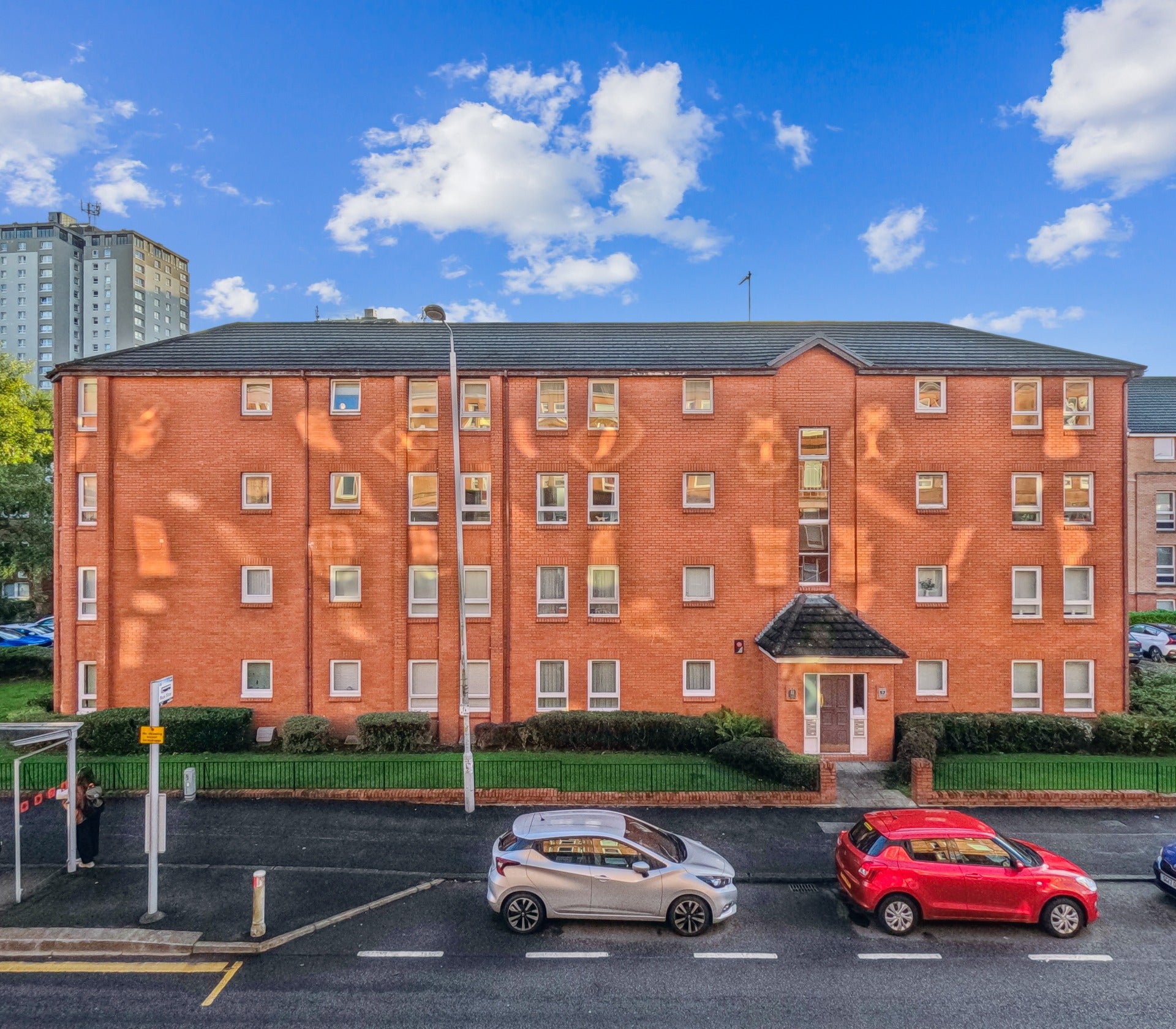 Flat Holmlea Road in Glasgow