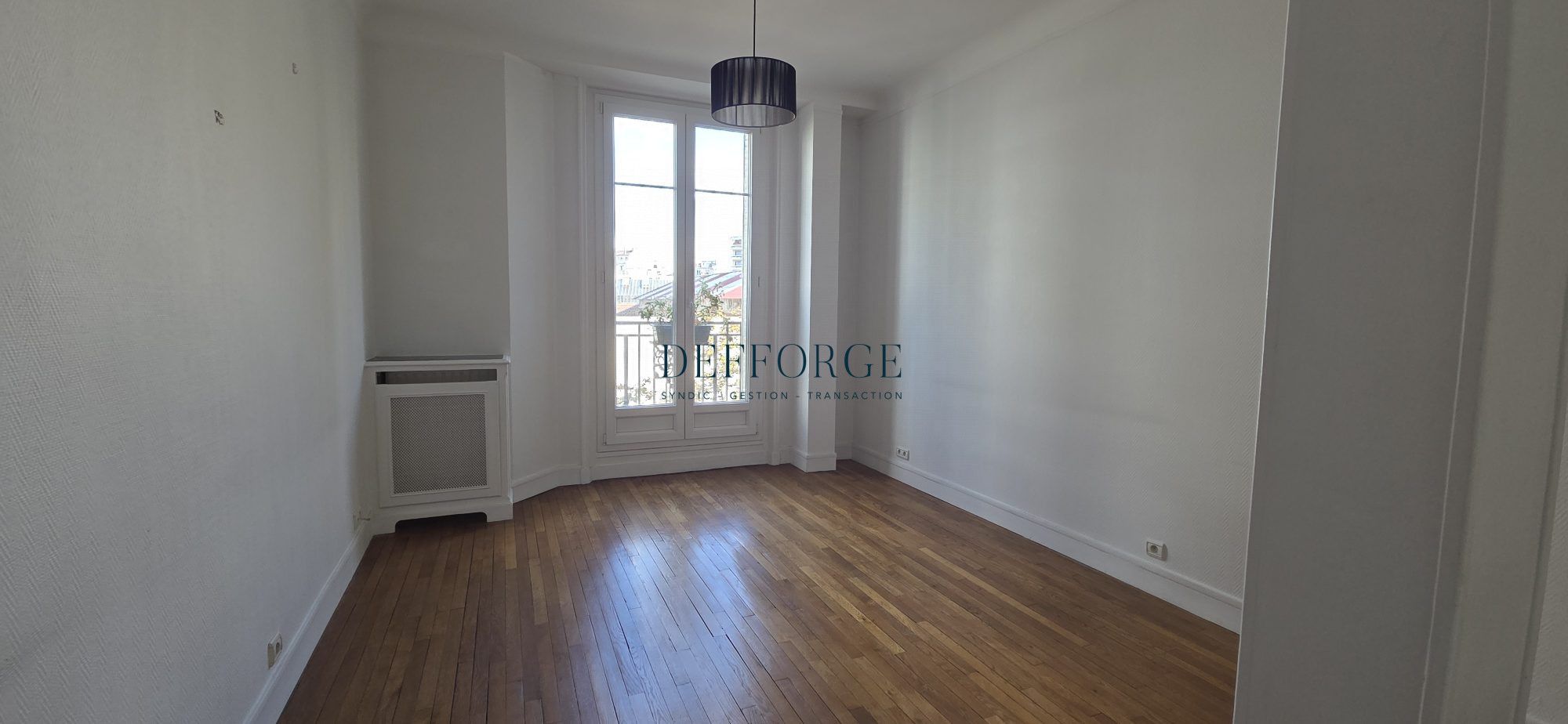 Flat Rue Michel-Ange in Paris
