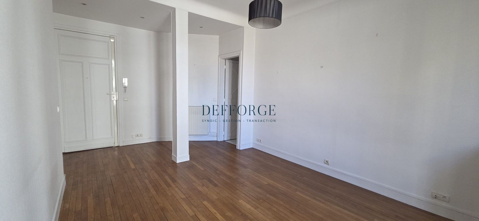Flat Rue Michel-Ange in Paris