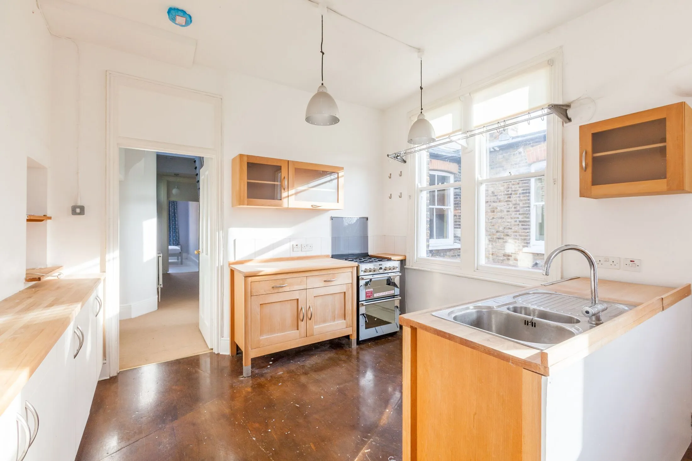 Flat Hillyard Street in Greater London