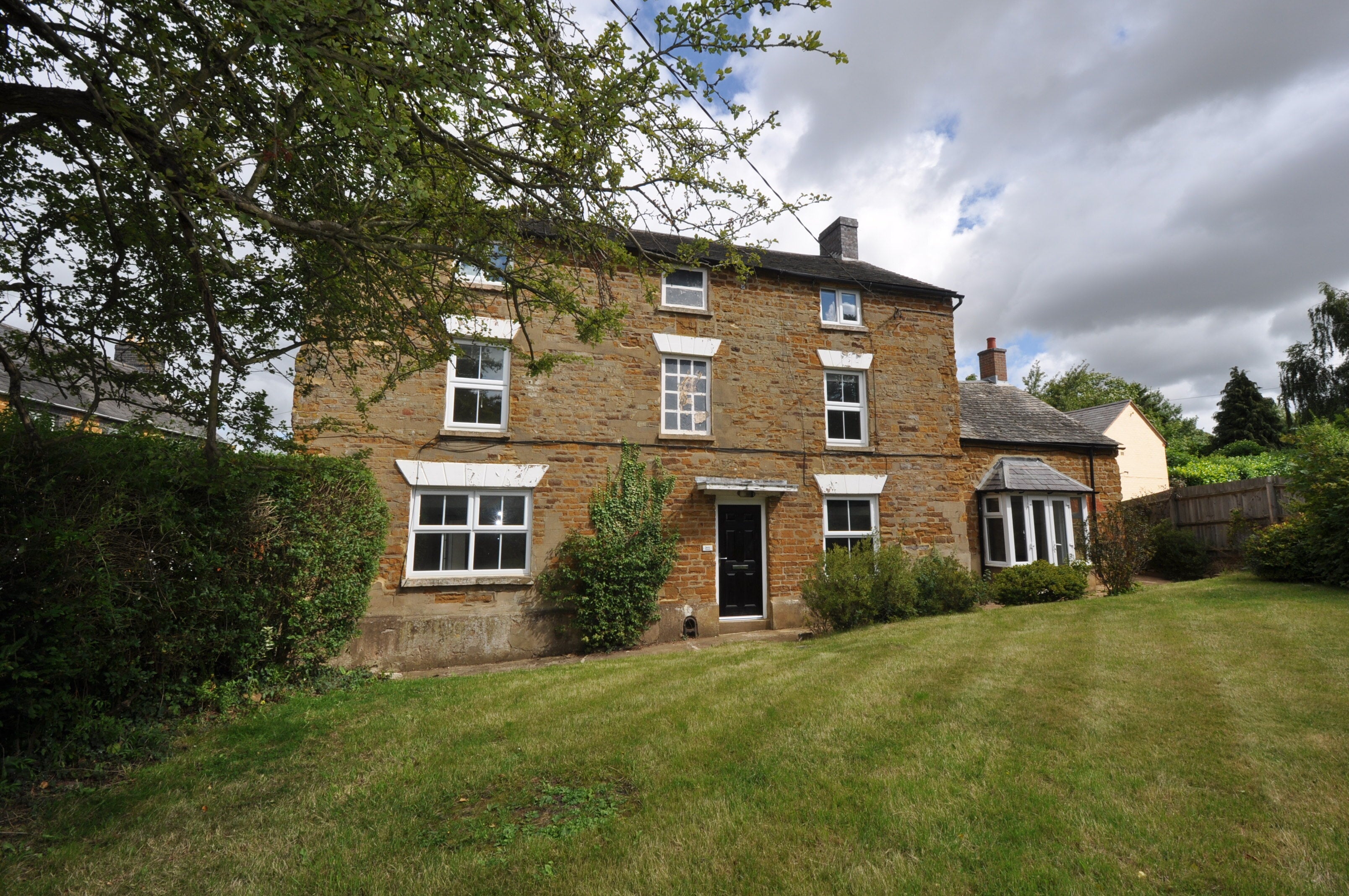 House High Street in Bugbrooke