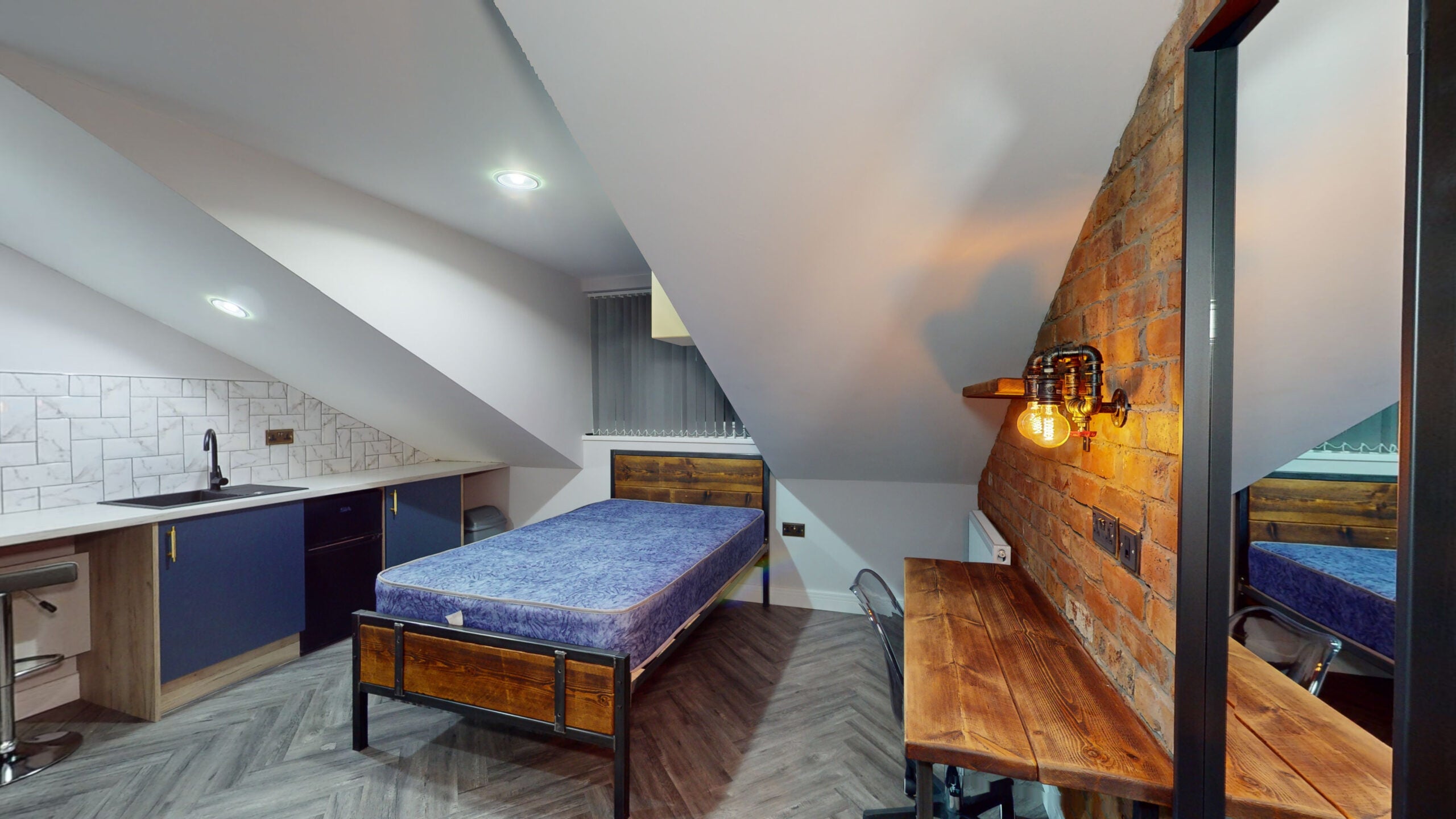 Room Croydon Road in Birmingham
