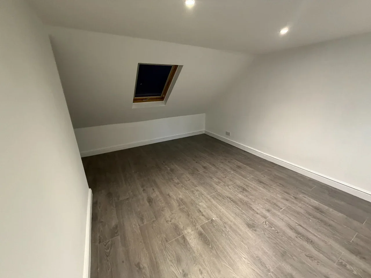 Room Deansway in Chesham