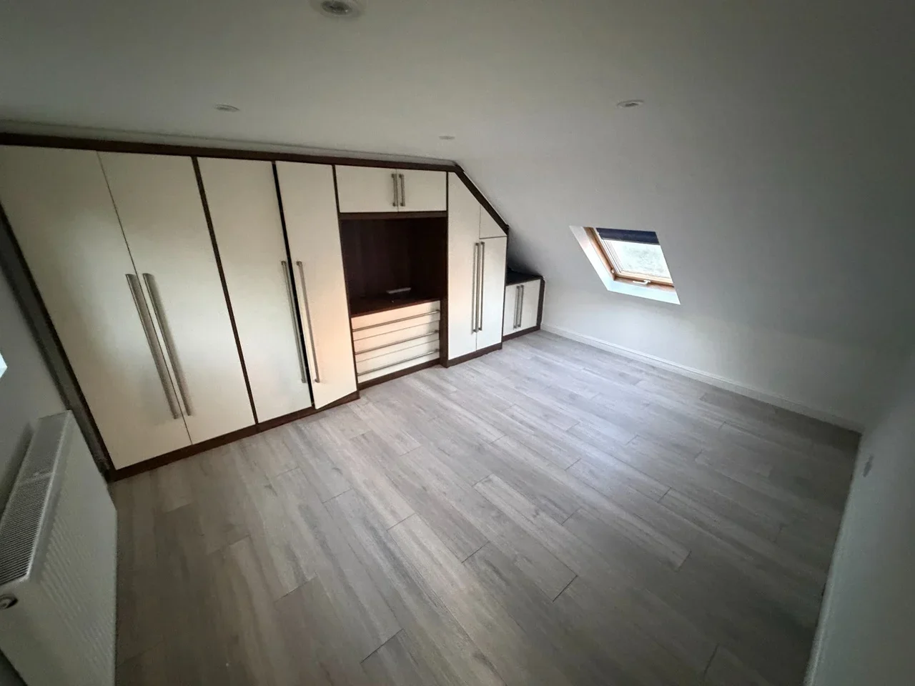 Room Deansway in Chesham