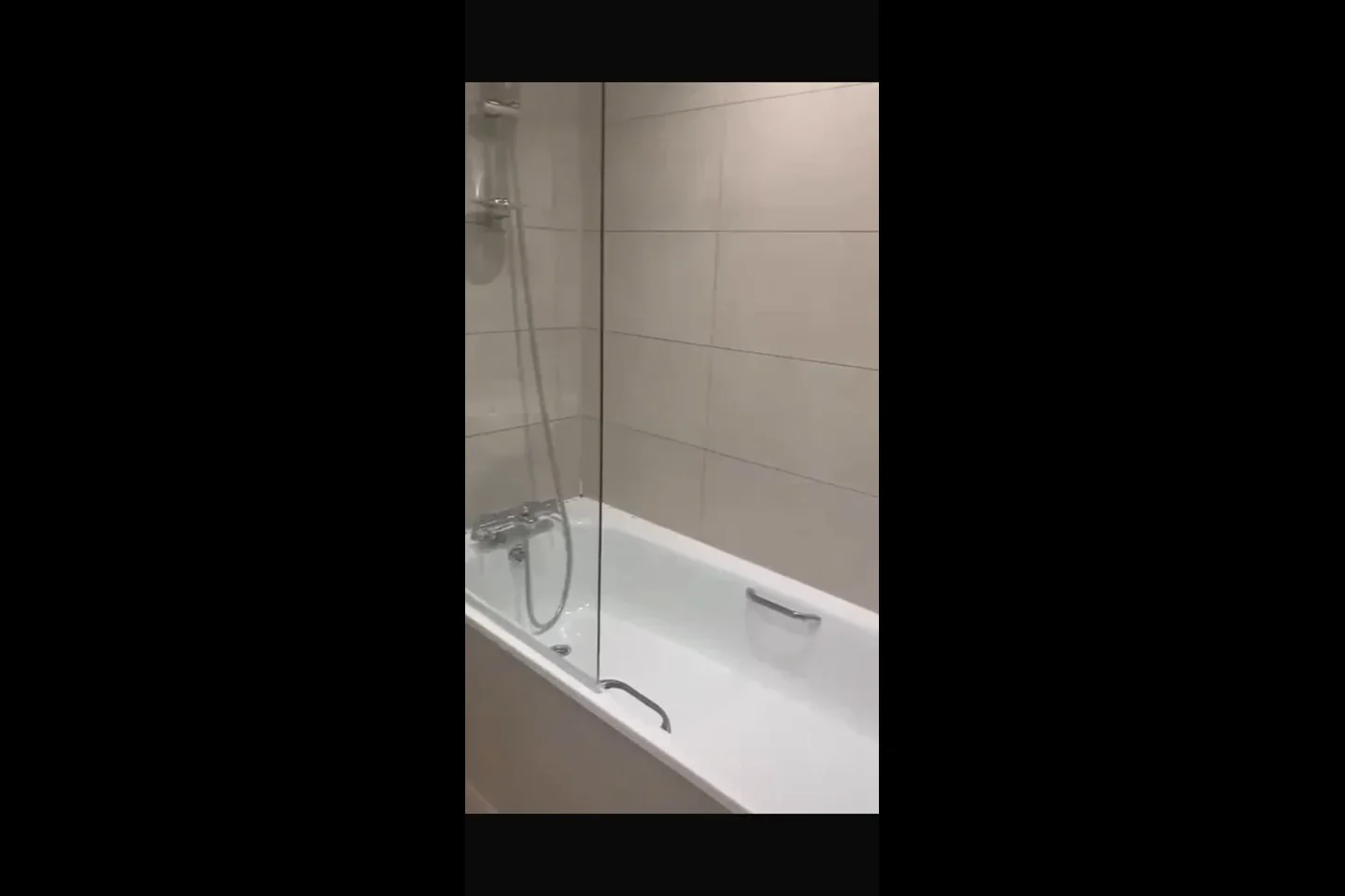 Room Modin Place in Greater London