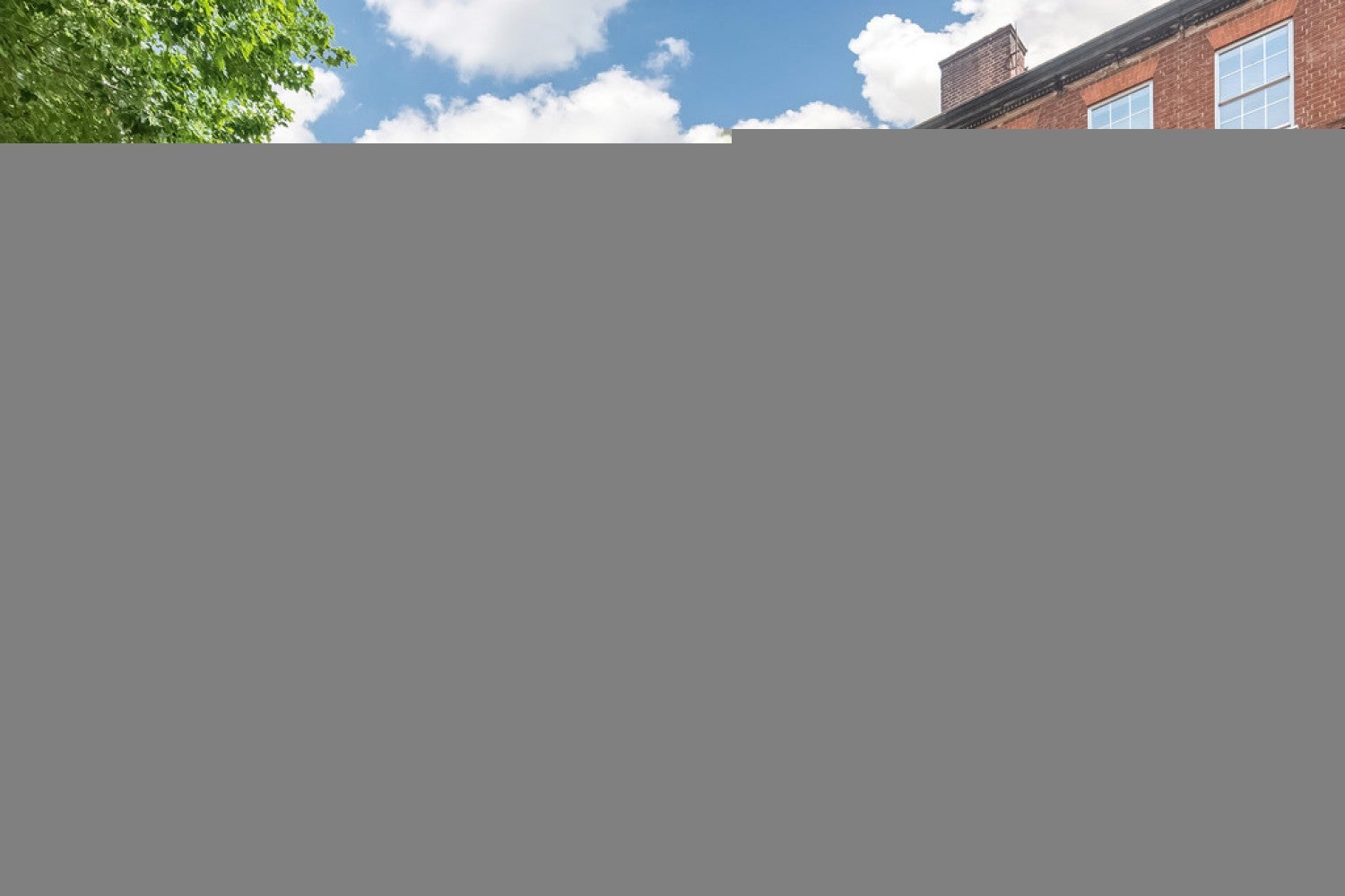 Flat Hortensia Road in Greater London