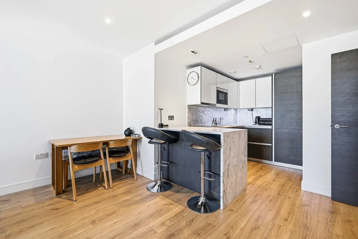 Flat Beadon Road in Greater London