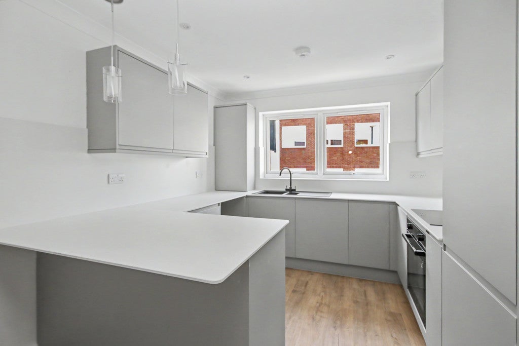Flat Swan Lane in Winchester
